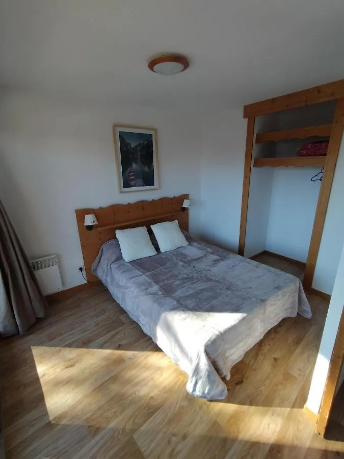 Appartement Le Sorbier A Chamrousse 3 Pieces 6 Personnes Aux Pieds Des Pistes 0*,  Francja